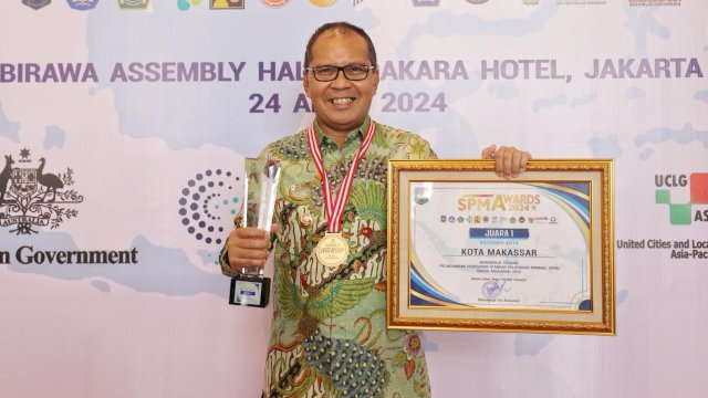 Keren! Pemkot Makassar Raih Penghargaan Standar Pelayanan Minimal SPM Awards 2024