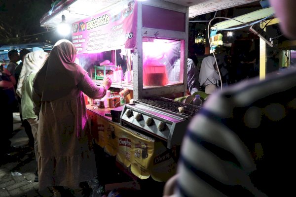 100 Gerobak Kuliner Gratis Ikut Ramaikan Nobar Laga Semi Final Indonesia Vs Uzbekistan di Tugu MNEK