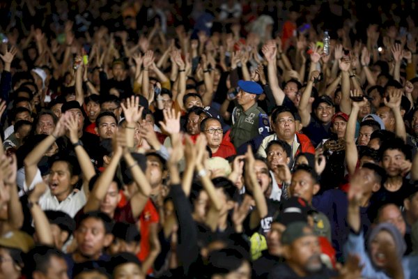 Nobar Piala Asia Indonesia vs Uzbekistan, Warga Makassar Tumpah Ruah di Tugu MNEK CPI