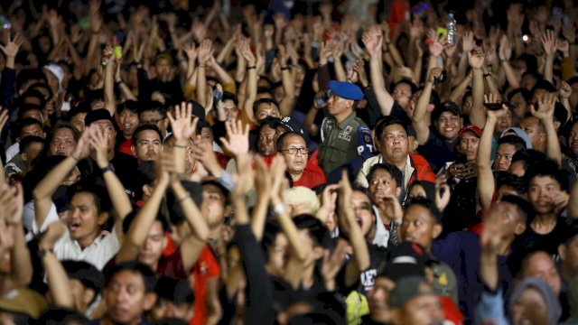 Nobar Piala Asia Indonesia vs Uzbekistan, Warga Makassar Tumpah Ruah di Tugu MNEK CPI