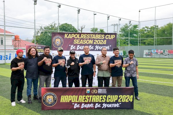 Semarak! Danny Pomanto Bersama Kapolrestabes Makassar Buka Turnamen Kapolrestabes Cup 2024