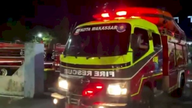 Wali Kota Makassar Danny Pomanto Salurkan Bantuan Kemanusiaan dari DamKarMat ke Wilayah Terdampak Bencana di Sulsel