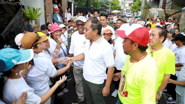 Danny Pomanto Ramaikan Jalan Santai Sehat Bahagia Gereja Katolik Paroki ST Paulus Tello