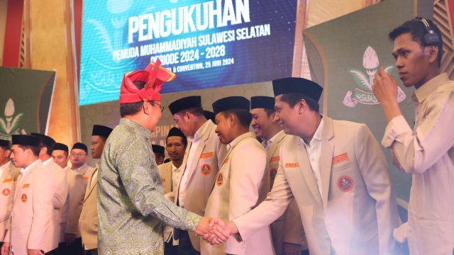 Hadiri Pengukuhan Pimpinan Pemuda Muhammadiyah Sulsel, Danny Pomanto Apresiasi Kualitas Kader Muhammadiyah