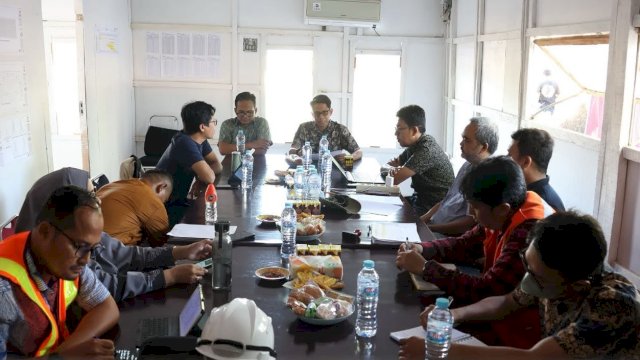 Plt Kadispora Makassar Pimpin Rapat dan Peninjauan Perkembangan Revitalisasi Lapangan Karebosi