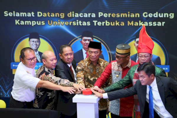 Diresmikan Menko PMK Muhajir Efendi, Danny Pomanto Apresiasi Gedung Baru Universitas Terbuka Pakai Solar Panel Dukung Low Carbon City