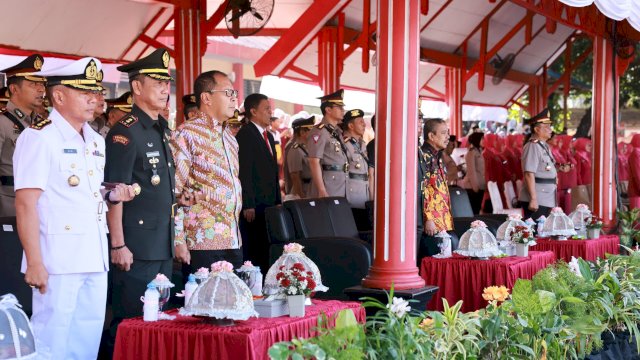 Danny Pomanto Ramaikan Pelantikan dan Pengambilan Sumpah 209 Bintara Polri