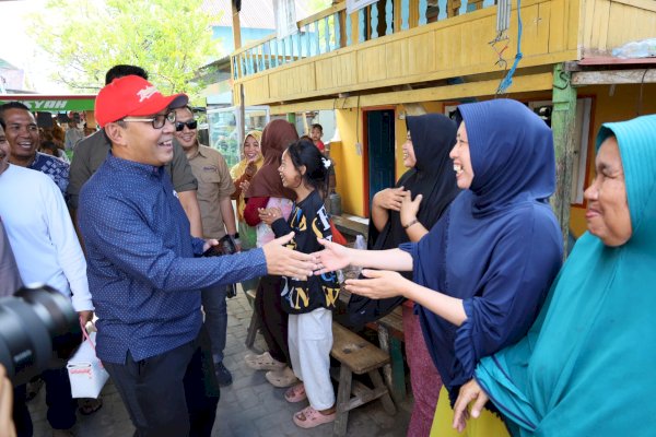 Masyarakat Pulau Barrang Lompo Antusias Sambut Danny Pomanto