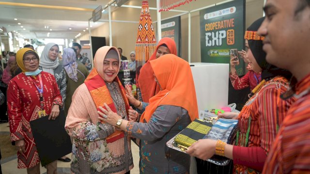 Ketua TP PKK Makassar Apresiasi Cooperative Expo 2024: Dorong Perkembangan UMKM dan Koperasi