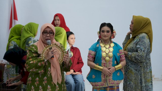 TP PKK Makassar Dorong Pelestarian Budaya Lewat Sosialisasi Pakaian Daerah