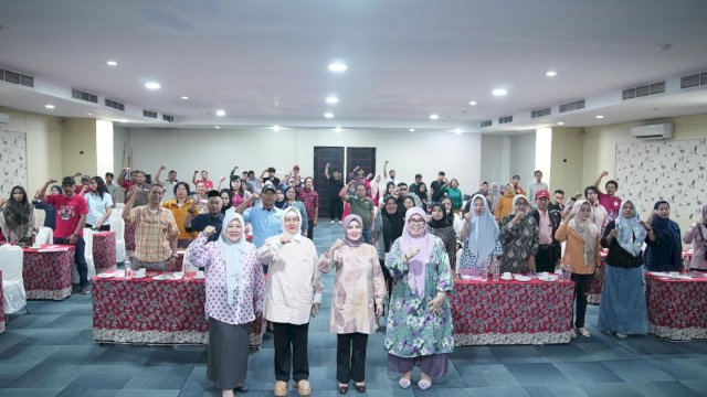 Indira Yusuf Ismail Sosialisasikan Perda Pengarusutamaan Gender ke Masyarakat