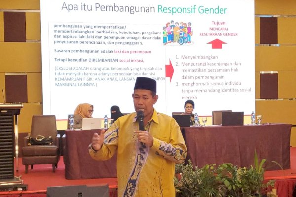 Apiaty Amin Syam Sosialisasi Perda Tentang PUG Dalam Pembangunan