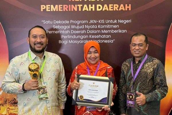 Cakupan Kepesertaan JKN Capai 99%, Makassar Terima UHC Award 2024