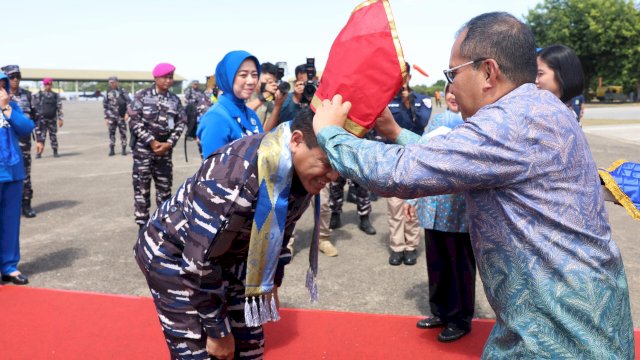 Danny Pomanto dan Indira Yusuf Ismail Sambut Kedatangan KSAL di Makassar