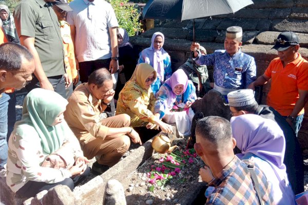 Dukung Tradisi Leluhur, Indira Yusuf Ismail Hadiri Ritual Makam Timungang Lompoa