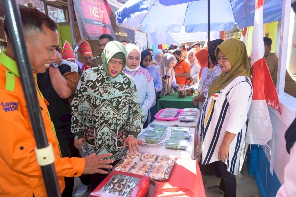 Indira Yusuf Ismail Ajak Warga Lae-Lae Kompak Tata Wilayahnya untuk Jadi Pulau Mandiri