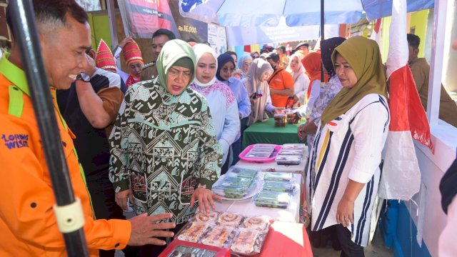 Indira Yusuf Ismail Ajak Warga Lae-Lae Kompak Tata Wilayahnya untuk Jadi Pulau Mandiri