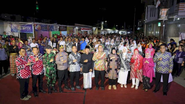 Pesta Rakyat Kecamatan Bontoala, Indira Yusuf Ismail Sebut Peran Aktif Warga Bantu Makassar Raih Branding Kota Bahagia di Dunia