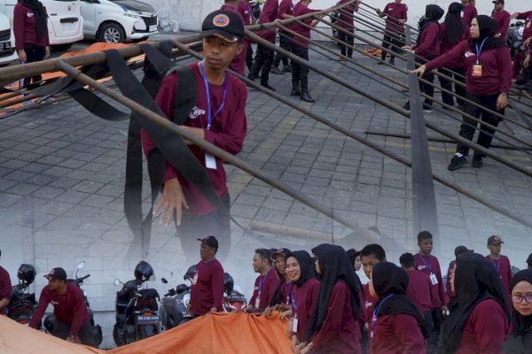 BPBD Makassar Gelar Pelatihan Praktek Keterampilan Dirikan Tenda Darurat