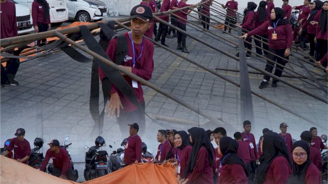 BPBD Makassar Gelar Pelatihan Praktek Keterampilan Dirikan Tenda Darurat