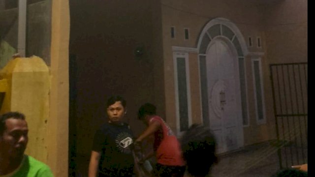 Kebakaran di Jalan Juanda, Damkarmat Makassar Kerahkan Armada