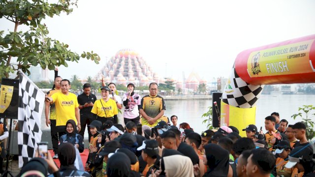 Danny Pomanto Dampingi Kapolda Lepas Peserta Polwan Sulsel Run 2024