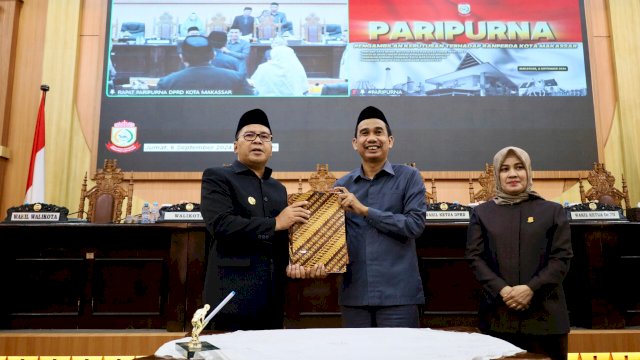 Pengesahan Empat Ranperda Jadi Paripurna Terakhir DPRD 2019-2024, Danny Pomanto Kenang Kebersamaan Selama Lima Tahun