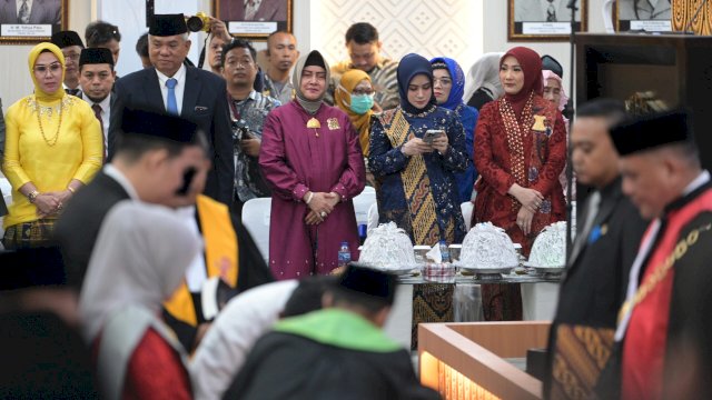 Hadiri Pelantikan Anggota DPRD Kota Makassar Periode 2024-2029, Indira Yusuf Ismail Ucapkan Selamat