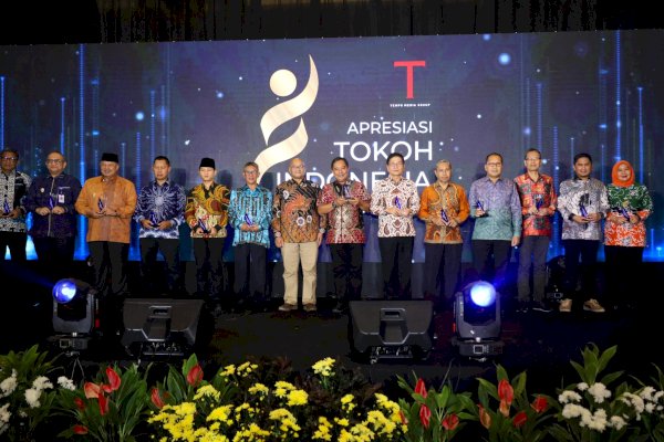 Danny Pomanto Raih Penghargaan Pariwisata dan Pelestarian Budaya Pada Apresiasi Tokoh 2024 Tempo Media