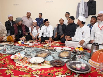 Danny Pomanto Diterima oleh Artis Derry Sulaiman saat Bersilaturahmi di Acara Ijtima Jemaah Tabligh Indonesia