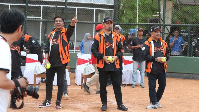 Pjs Wali Kota Makassar Resmi Buka Kejuaraan Softball Cup Tingkat Pelajar SMP