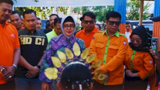 Camat Bontoala Dampingi Ketua PKK Kota Makassar Dalam Kunjungan Pembagian Sembako Untuk Anak Stunting