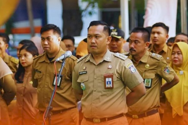 Camat Bontoala Tampil Sebagai Pemimpin Apel