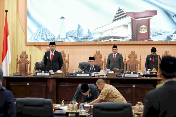 Hadir di Rapat Paripurna Pertama, Pjs Wali Kota Makassar Arwin Azis Serukan Sosialisasikan Pilkada Bijak dan Damai