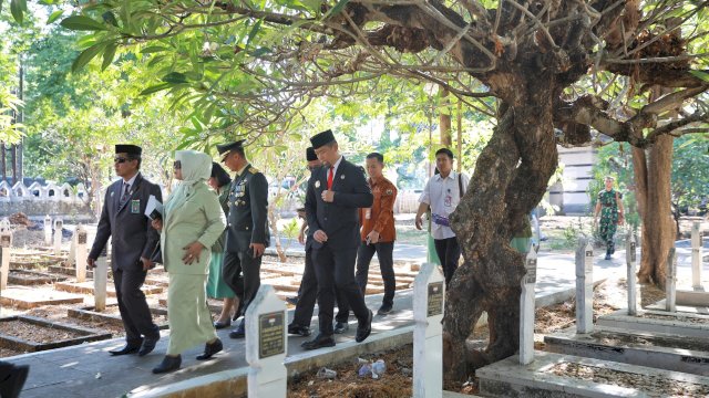 Pjs Wali Kota Makassar Hadiri Ziarah Nasional HUT ke-79 TNI