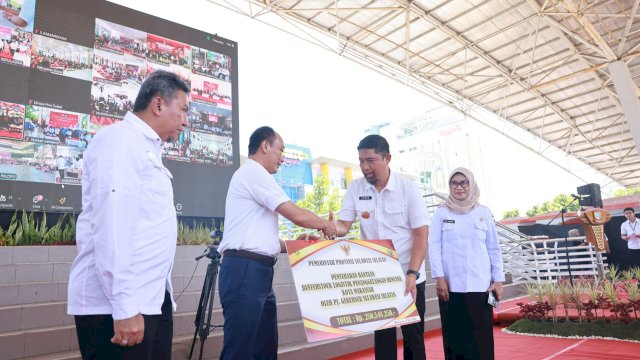 Pj Gubernur Sulsel dan Pjs Wali Kota Makassar Ajak Ibu dan Anak Gemar Konsumsi Telur Cegah Stunting