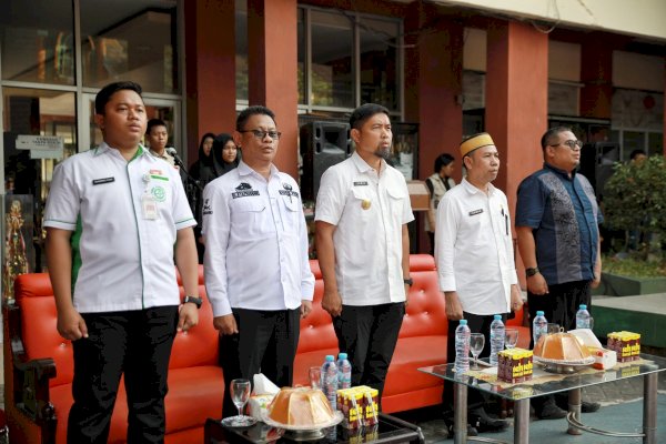 Pjs Wali Kota Arwin Azis Bakar Semangat Siswa-siswi Lomba Tata Upacara dan Baris-berbaris di SMAN 2 Makassar