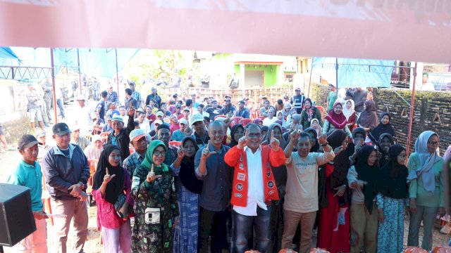 Datang ke Bone, Cagub Sulsel Danny Pomanto Jadi Idola Masyarakat