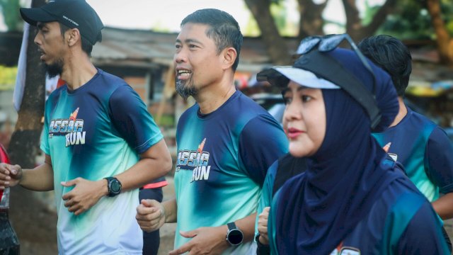 Pjs Wali Kota Makassar Ikut Lepas dan Lari dalam Fun Run AASAC oleh SMA Islam Al-Azhar 12