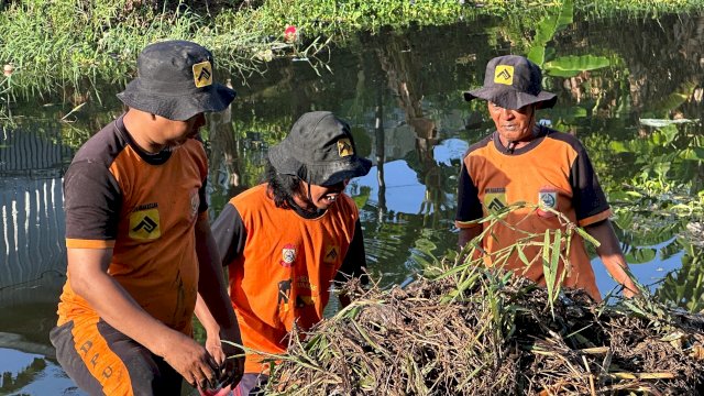 Pjs Wali Kota Makassar Arwin Azis Pimpin Normalisasi Kanal di Manggala dan Bontoala