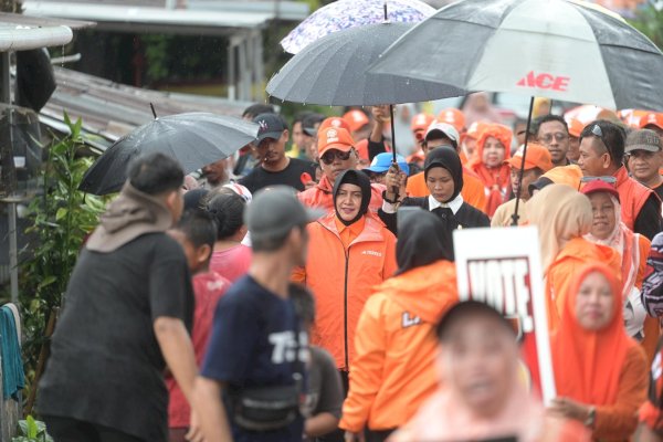 Sisir Wilayah Tamalanrea Wesabbe dan Perdos Unhas Indira Disambut Hangat Warga