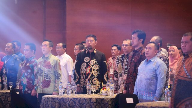 Pjs Wali Kota Makassar Terima Penghargaan Pentaloka Nasional ADINKES 2024 untuk Implementasi Kawasan Tanpa Rokok (KTR)