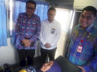 HUT Makassar, Dinas Pengendalian Penduduk dan Keluarga Berencana Beri Layanan KB/KR kepada Ratusan Ibu-ibu
