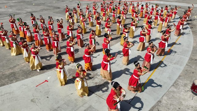 Drum Corps Makassar dan Tari Butta Kalabbirangku Tampil Memukau di HUT Kota Makassar ke-417