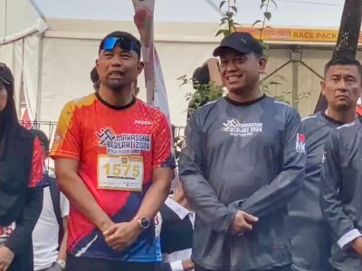 Flag Off Peserta Kareba 10K, Andi Arwin Azis: Momentum Solidaritas Warga Makassar Jelang Pilkada