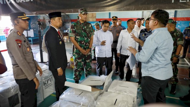 Tinjau Gudang KPU, Andi Arwin Azis: Logistik Pilkada Siap Didistribusikan