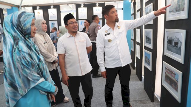 Pjs Wali Kota Makassar Resmikan Pameran Arsip Kota Makassar