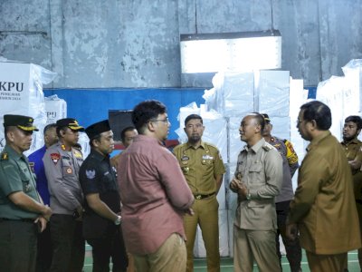 Pjs Wali Kota Tinjau Gudang Logistik KPU, Persiapan Logistik Capai 100 Persen