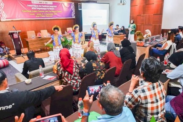 Dispar Makassar Gelar Pelatihan Sapta Pesona dan Pariwisata Dasar