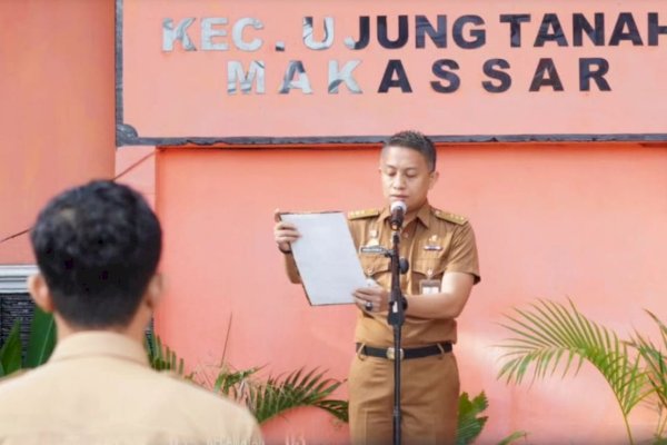 Camat Ujung Tanah Pimpin Pelaksanan Upacara Bendera, Ini Yang Disampaikan